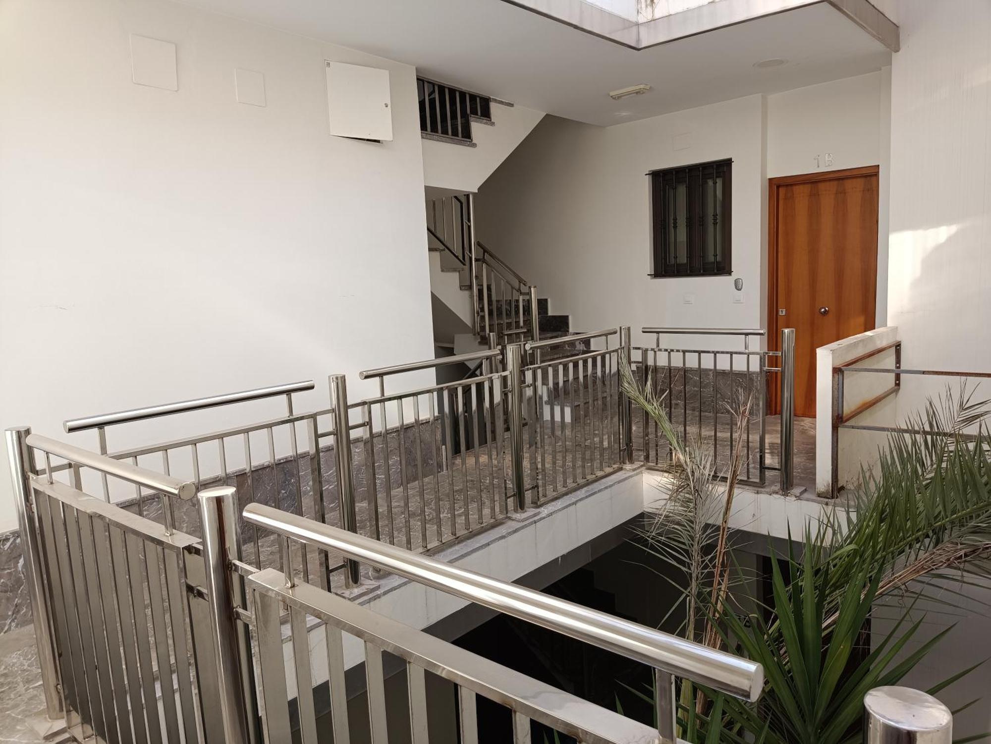 Apartamentos Luxury Puente De Triana Севиля Екстериор снимка