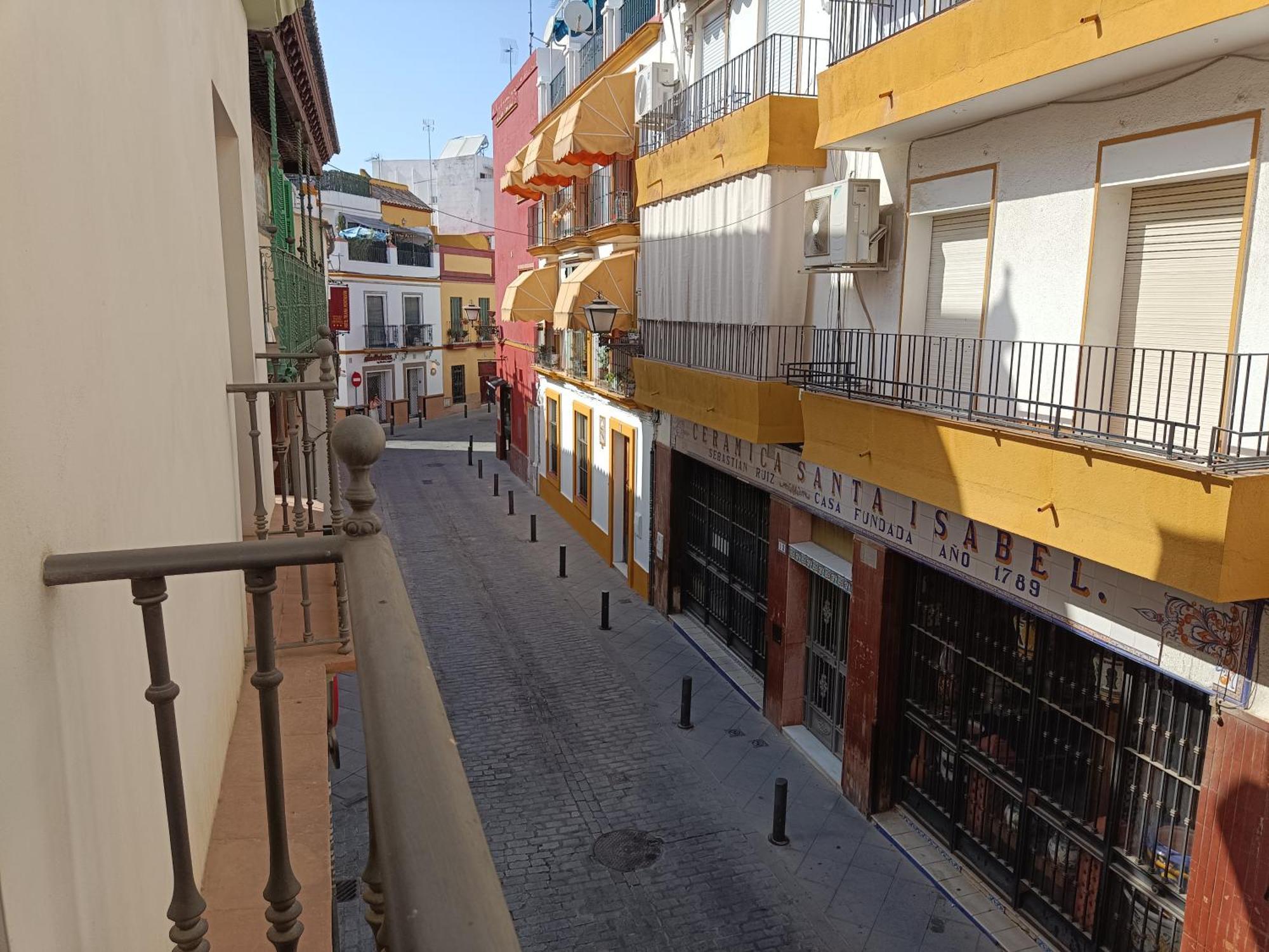 Apartamentos Luxury Puente De Triana Севиля Екстериор снимка