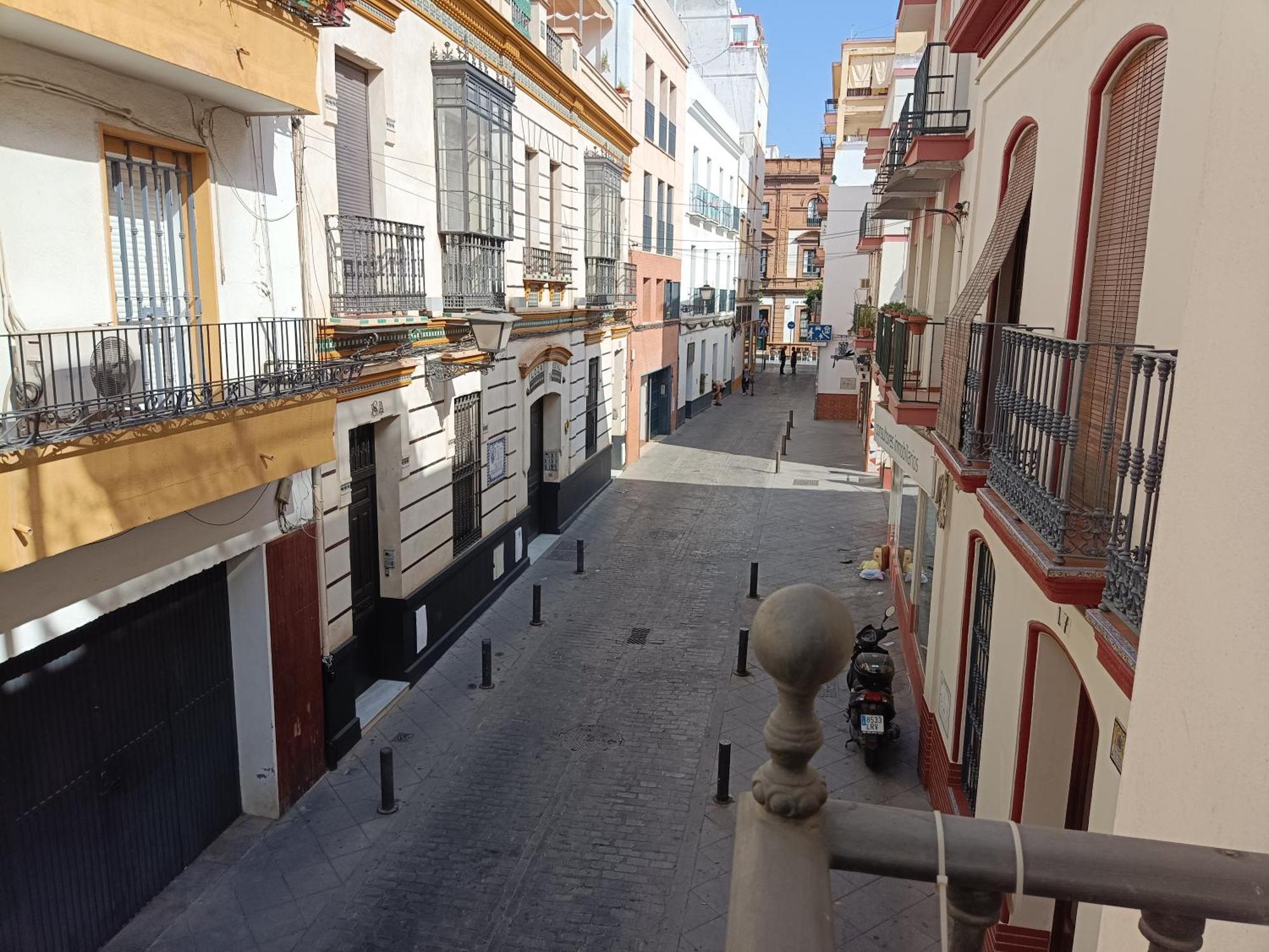 Apartamentos Luxury Puente De Triana Севиля Екстериор снимка