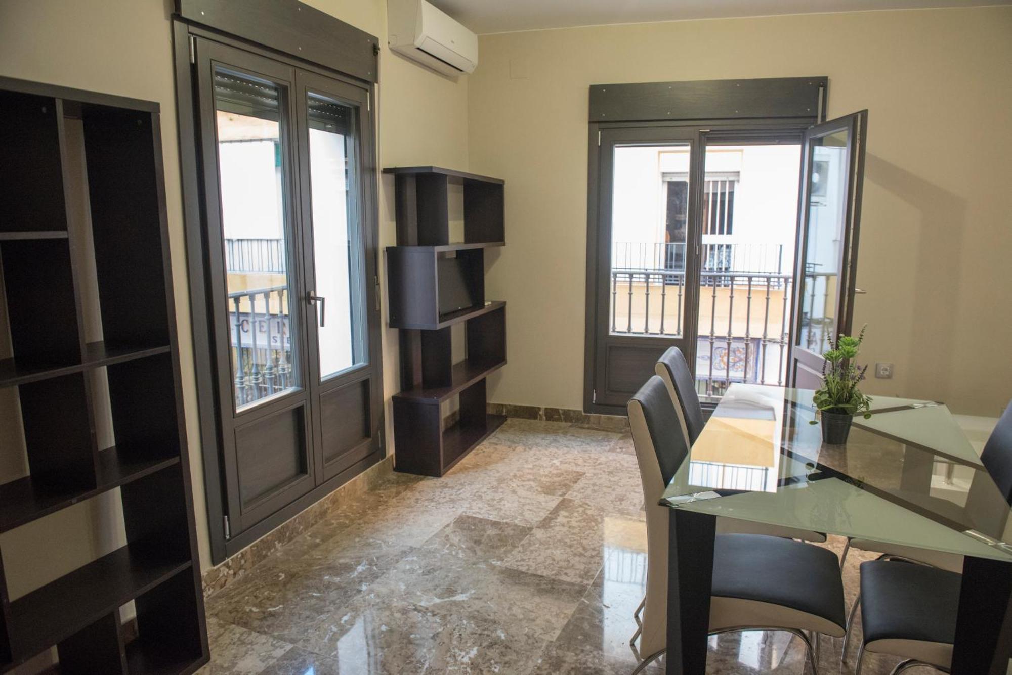 Apartamentos Luxury Puente De Triana Севиля Екстериор снимка