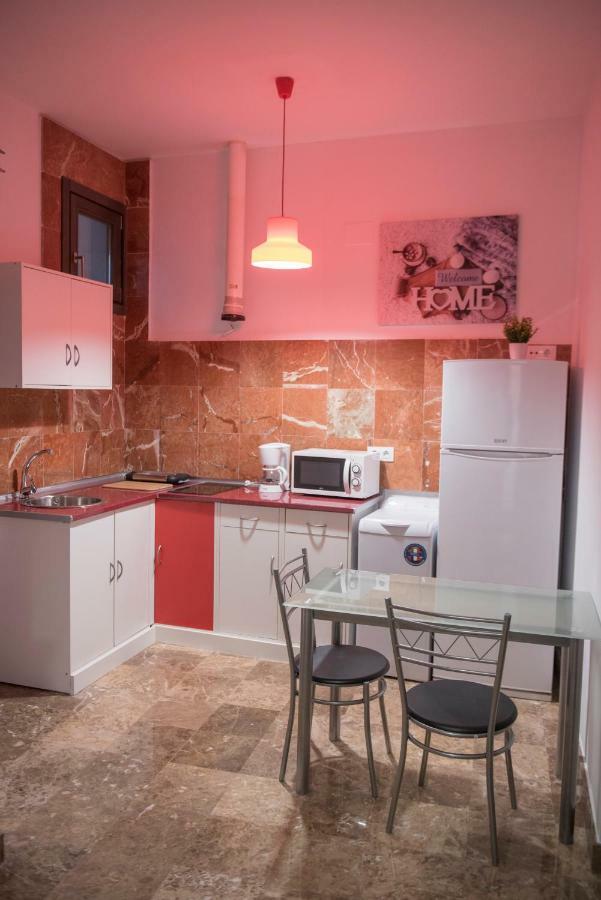 Apartamentos Luxury Puente De Triana Севиля Екстериор снимка