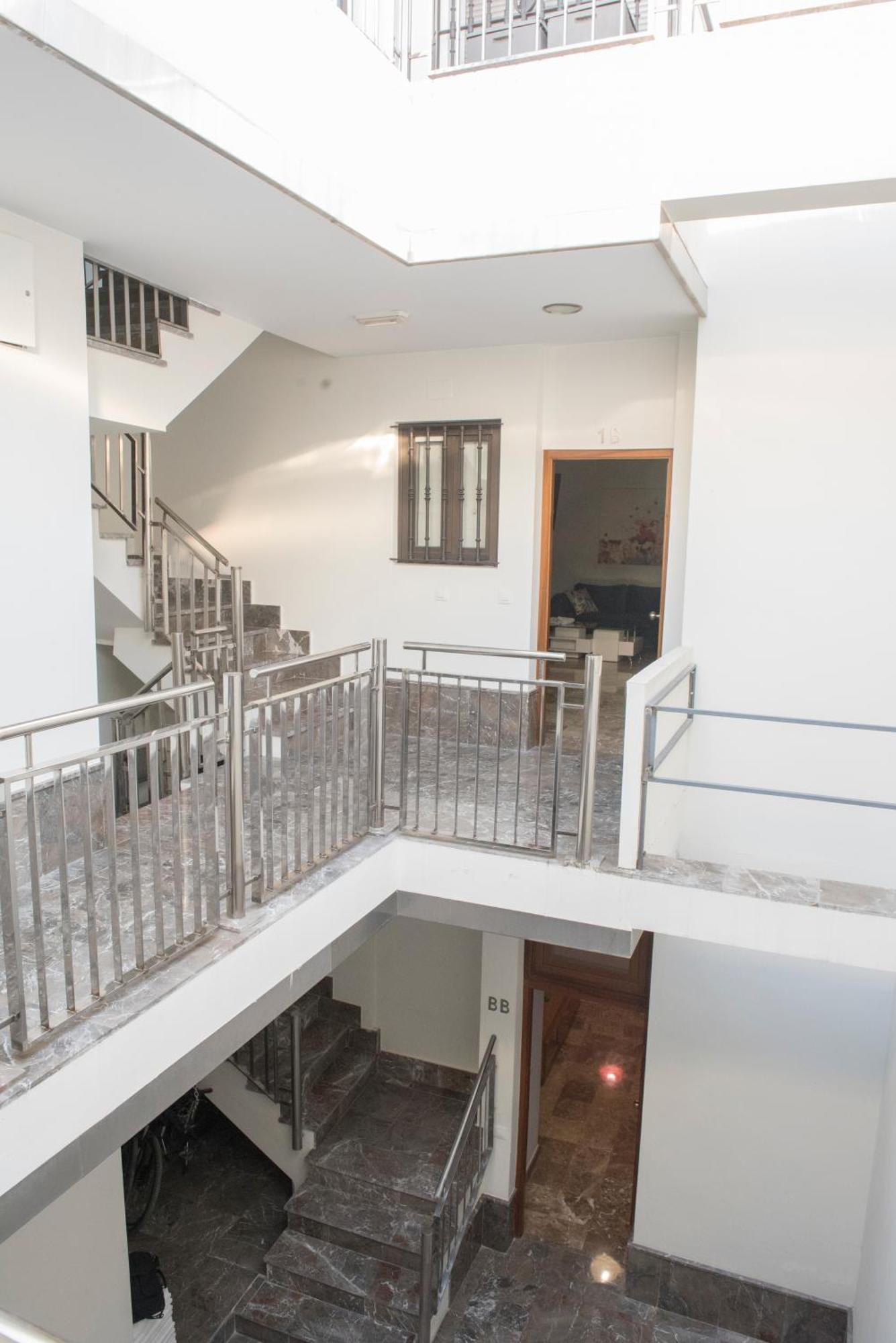 Apartamentos Luxury Puente De Triana Севиля Екстериор снимка